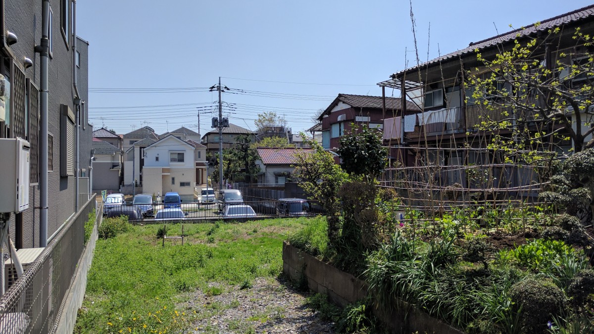 川口市鳩ヶ谷本町の傾斜地